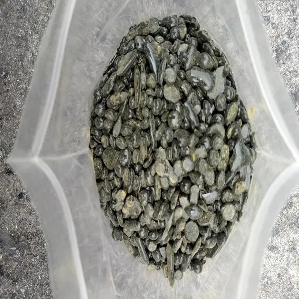 深色古马隆树脂 16号色100软化点深色古马隆石油树脂 古马隆树脂
