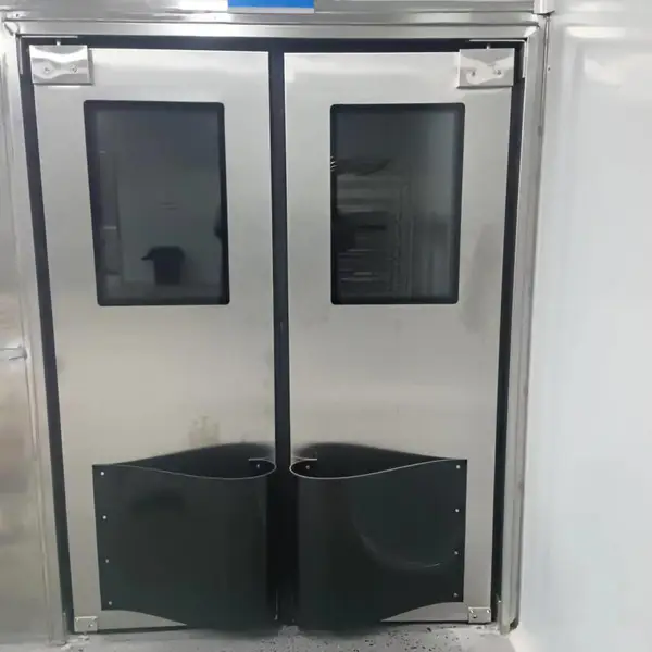 防撞自由门工厂生产的FZZYM1522型防撞门用在食品厂和中央厨房