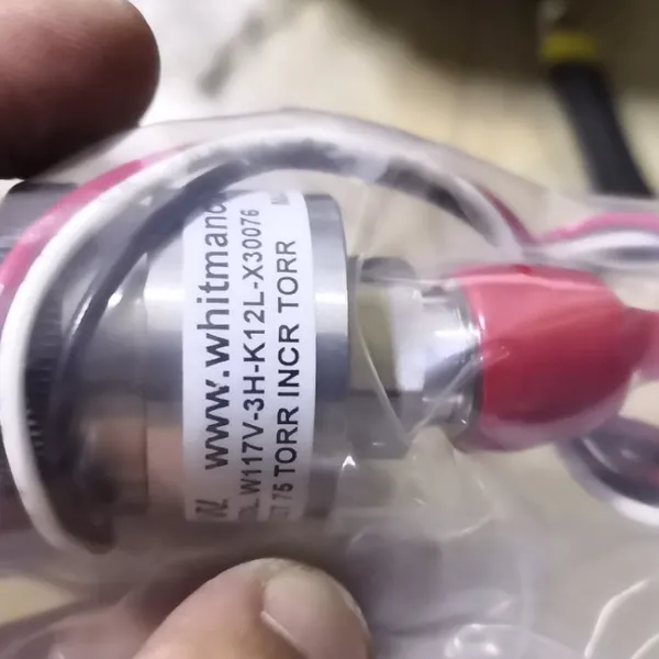 ��Ӧ Whitman Controls ��տ��� W117V-3H-K12L-X30076