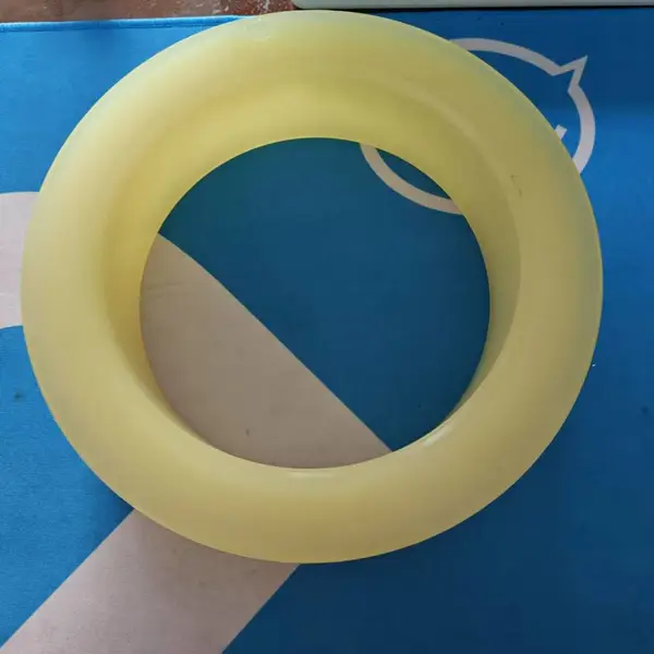 诚思橡塑 玩具车轮衬胶圈 橡胶轮内衬 轮衬聚氨酯胶圈可定制 尼龙衬套厂家 可定制耐磨论衬