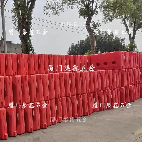 宁德水马围挡现货速发1000X5801250X6701.3米水马工地施工水马围挡防撞桶