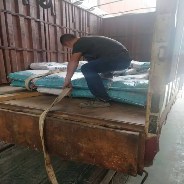 ������ǿ�������ཬ�ϳ��� ΢���͸�������C60�ཬ����