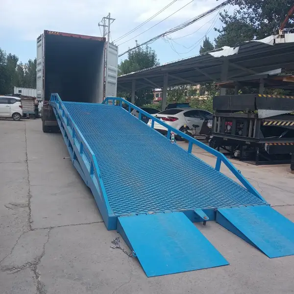 移动式登车桥 液压叉车坡道斜坡 工地集装箱装卸平台集装箱坡道