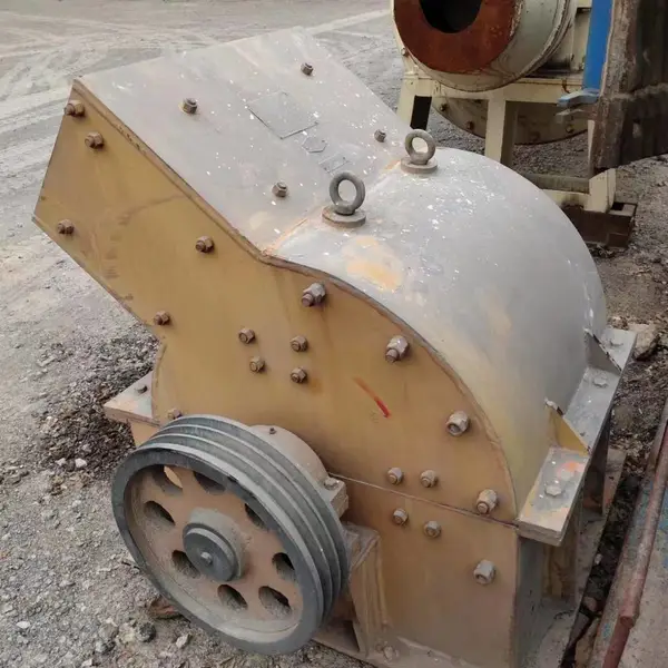 供应二手几乎全新600x600小型重型锤式破碎机