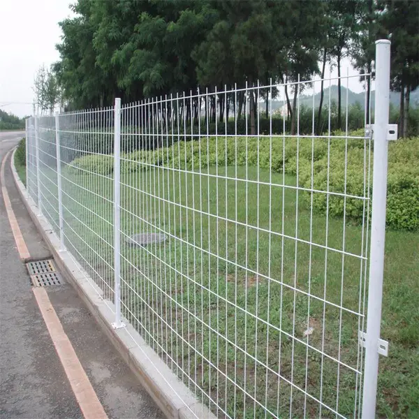 河道圈地隔离栅栏 道路交通公路护栏 停车场车辆分隔防护网
