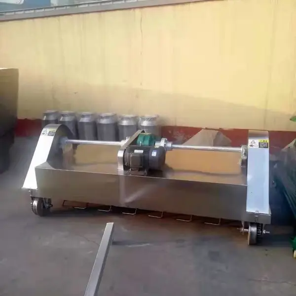 酒糟粉碎混料机 输送机 全自动摊晾床 不锈钢扬茬机工作视频移动式翻堆机