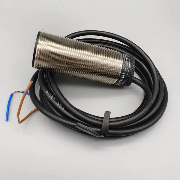 ʩ�͵½ӽ����� XS512B1PAM12 ���������NPN���� M30ֱ��24�͸�ʴ