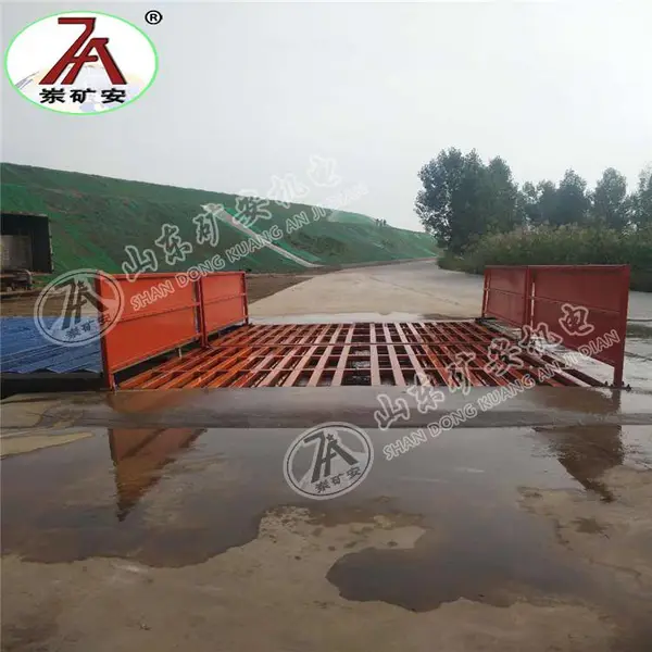 全自动工地洗车机 山东洗轮机精选厂家 洗车台可定制