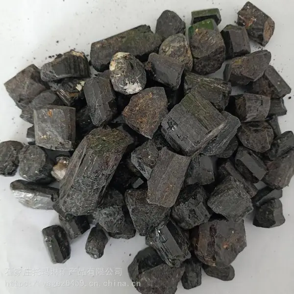 供应碧玺电气石 晶体状 汗蒸房用 黑碧玺 黑色托玛琳原石
