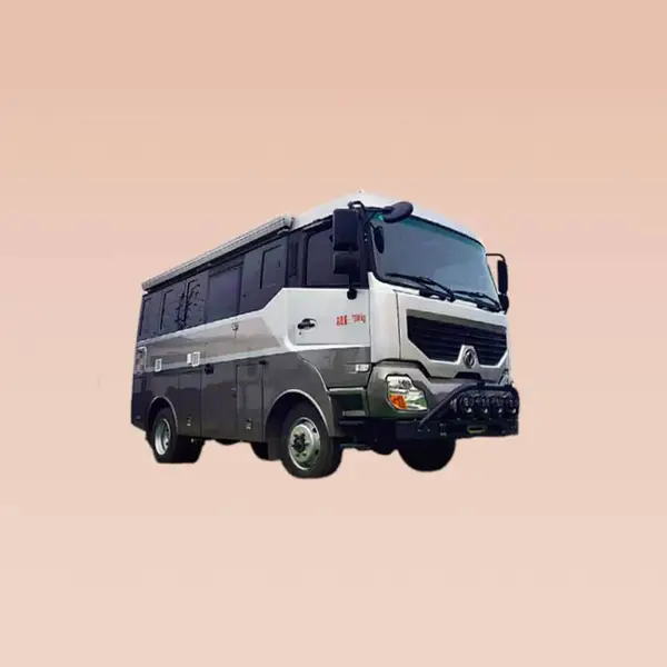 东风四驱越野旅居车 4X4越野沙漠房车 外观内饰量身定制