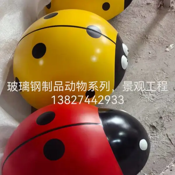 顺德玻璃缸制品,设计制作安装一体化玻璃缸雕塑,玻璃缸来图定制,手模手印制作,星光大道手模手印制作。