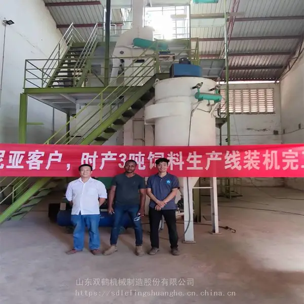 山东中型3吨畜禽饲料颗粒线 牛羊粉碎搅拌制粒机组 玉米酒糟制造颗粒生产线