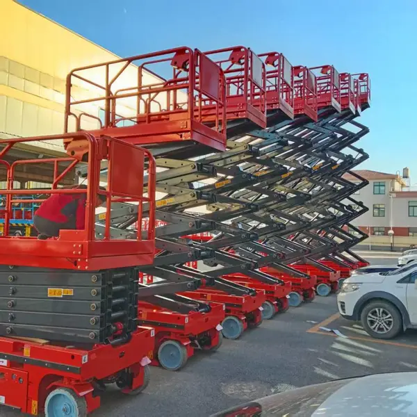 迷你自行走升降机 移动剪叉升降台 高空作业车4米 全自行升降平台