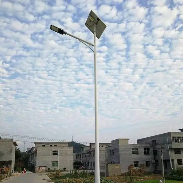 80瓦6米太阳能路灯 新农村LED大功率金豆海螺臂镀锌双控户外照明