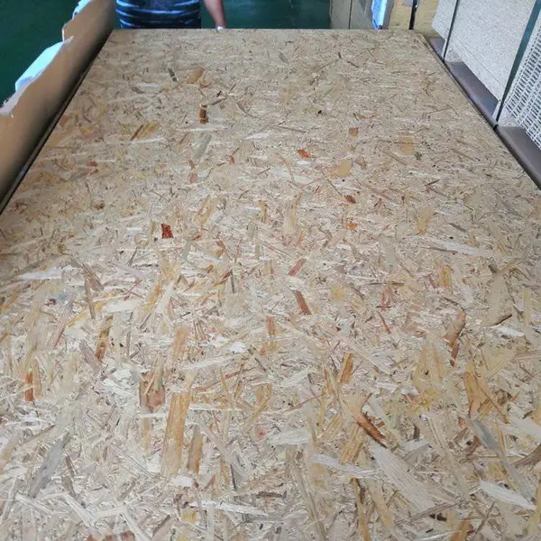 生产销售OSB欧松板颗粒板 纹理均匀 自然装修工程木板材