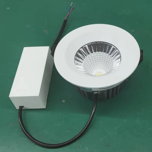 德珂LED灯具 220V 15W 工程款 COB光源 生产定制 高光效 外观精美 性价比高