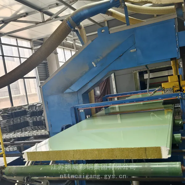 不锈钢YX1000型聚氨酯封边岩棉夹芯板TPO融合金属一体屋面瓦楞彩钢夹芯板