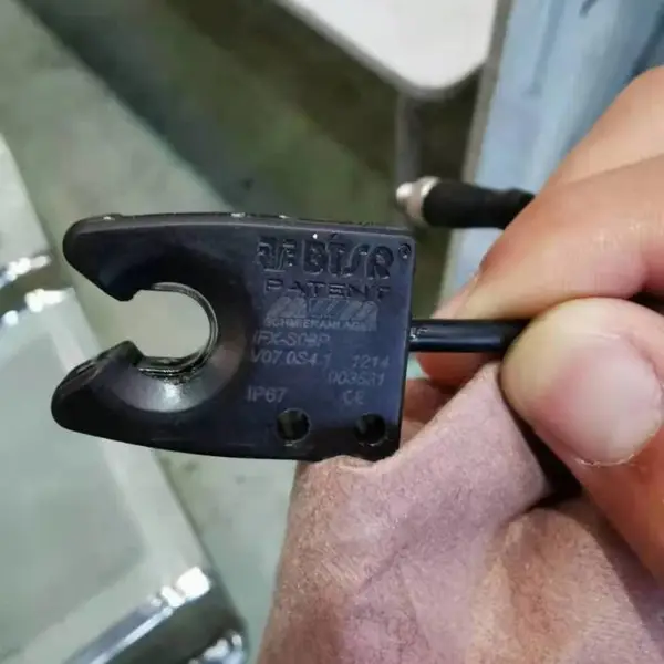 意大利BTSR纱线进线感应器IS3W/TS B10用于制造行业