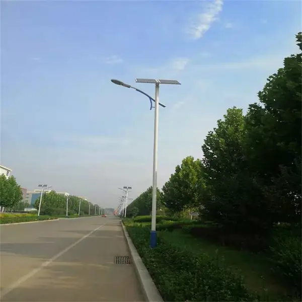太阳能路灯 山东太阳能路灯 路灯厂 农村太阳能路灯 监控杆 路灯杆