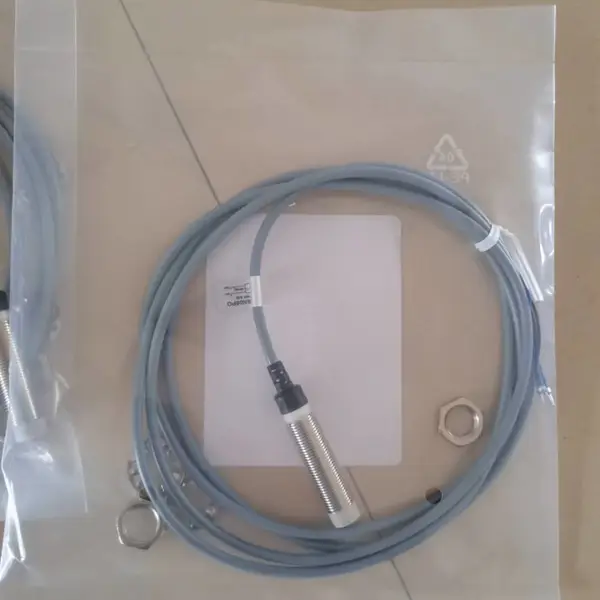 全新 行程开关D4C-1031限位开关 质量*** 进口配件
