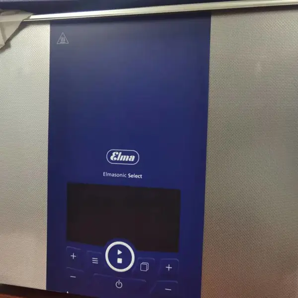 Elma超声波清洗机EASY 300H用于清洁珠宝和手表零件