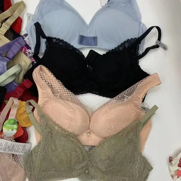 吊带背心带胸垫一体式免穿文胸内搭美背上衣 可外穿运动背心女士