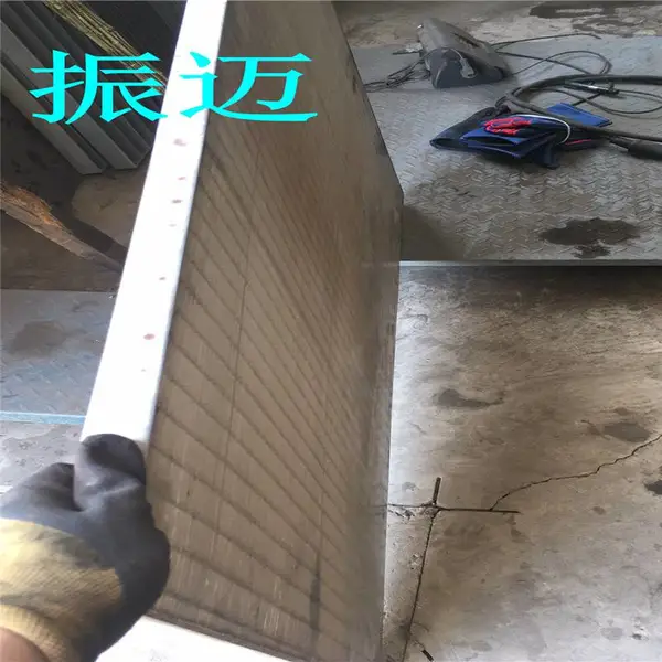 化工厂平台钢格栅.化工厂楼梯踏步板.热镀锌焊接踏步板