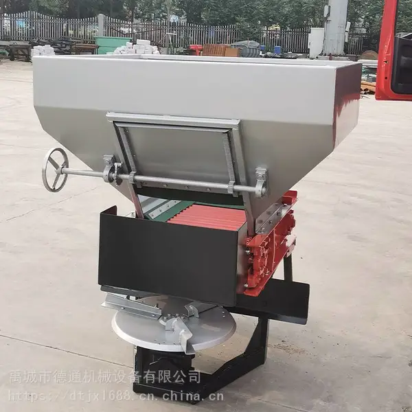 小型悬挂式有机肥扬肥机 干牛粪干鸡粪散粪机