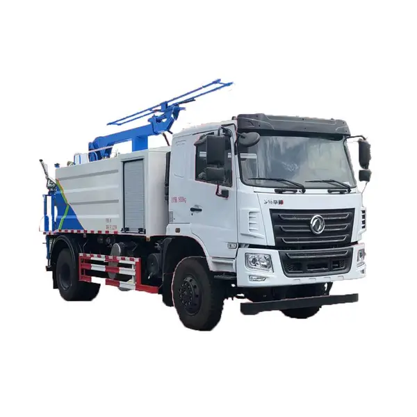 四驱光伏板清洗车,太阳能板清洗车,省水高效
