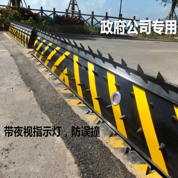 路障机专业21年生产厂家翻版液压路障机平移防撞墙阻车墙AB门互联