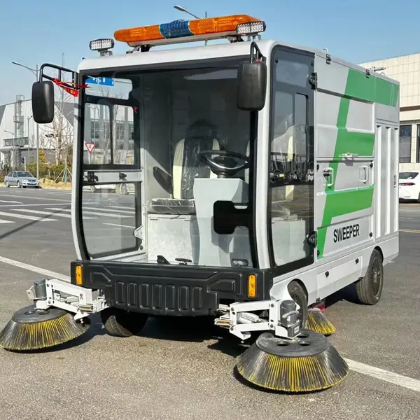 木业厂商城道路灰尘清扫车 驾驶式清扫车YX240L挂桶式扫地车