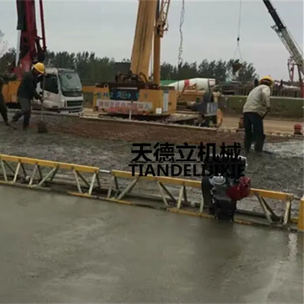 7米摊铺机 本田汽油振动梁 天德立桥梁起拱整平机厂家直销