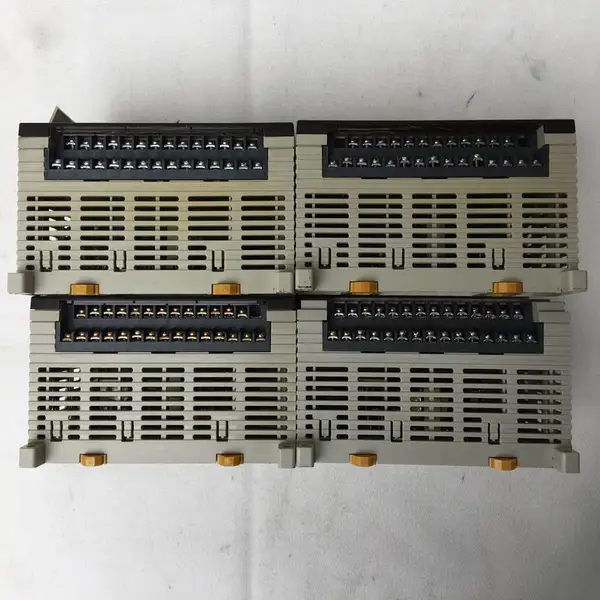 欧姆龙PLC通信模块功能完好CJ1W-SCU41实物所拍
