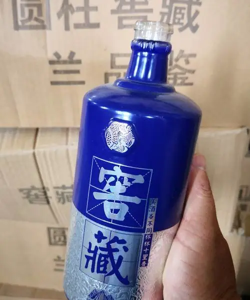 玻璃酒瓶生产厂家批发定制玻璃【窖藏】酒瓶 酒盒
