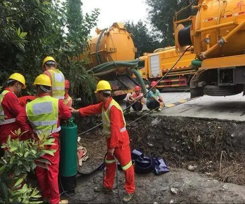 胶州高压清洗管道抽污水 清理厂区化粪池工地抽泥浆