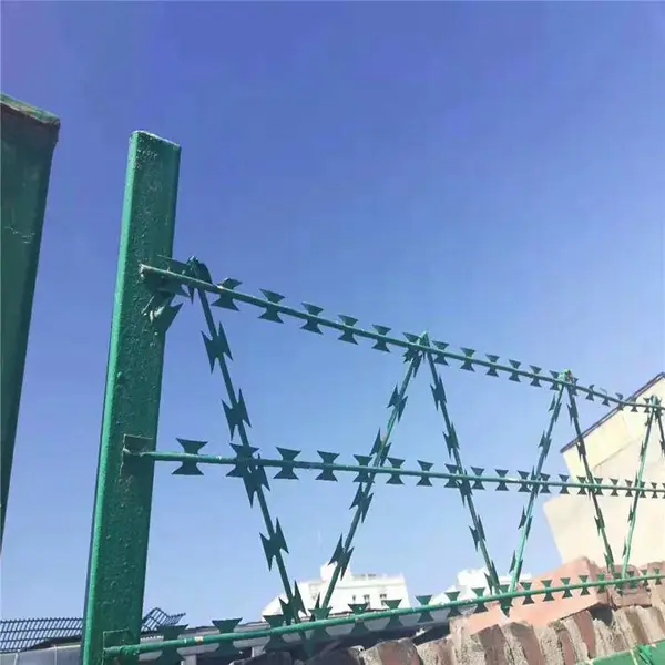 机场防护网厂家 高速公路绿色围栏网 机场防护网产地货源旺俊