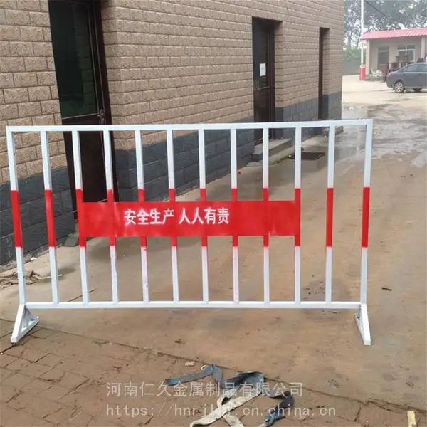 平顶山基坑护栏产品厂家深基坑护栏防护 深坑周边防护护栏网