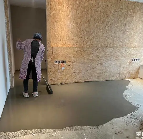 水泥地面起砂不用愁,环氧地坪自流平找平防尘耐磨师傅上门施工