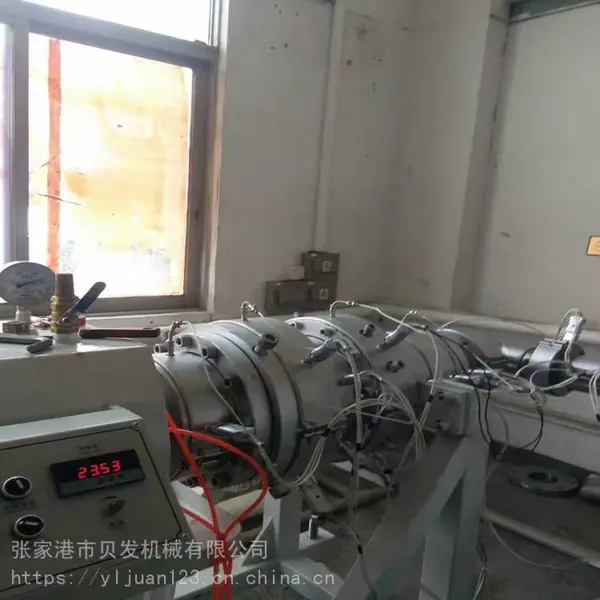供应塑料管材挤出生产设备 PE管下水道生产线 PVC排水管生产设备