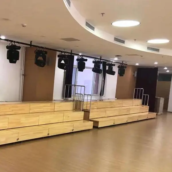 合岳牌合唱台定制加工 多层梯台院校乐团集体合唱表演舞台