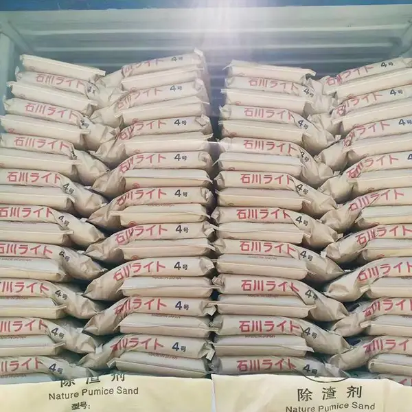 日本石川清渣砂除渣剂珍珠岩矿石铸造材料覆盖剂