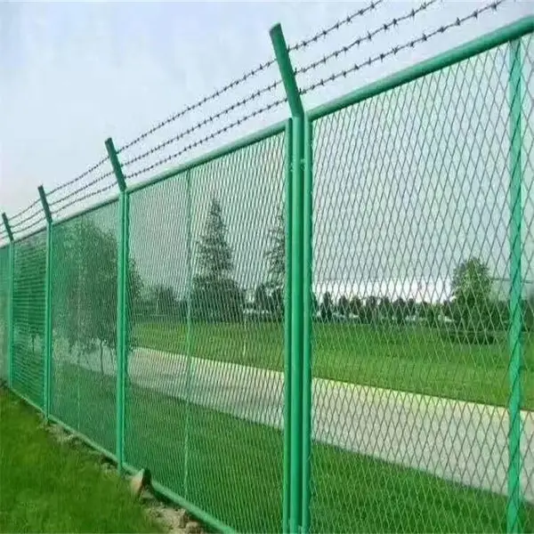 现货 框架镀锌双边丝浸塑围栏网 水库河道绿色防护网 焊接隔离栅
