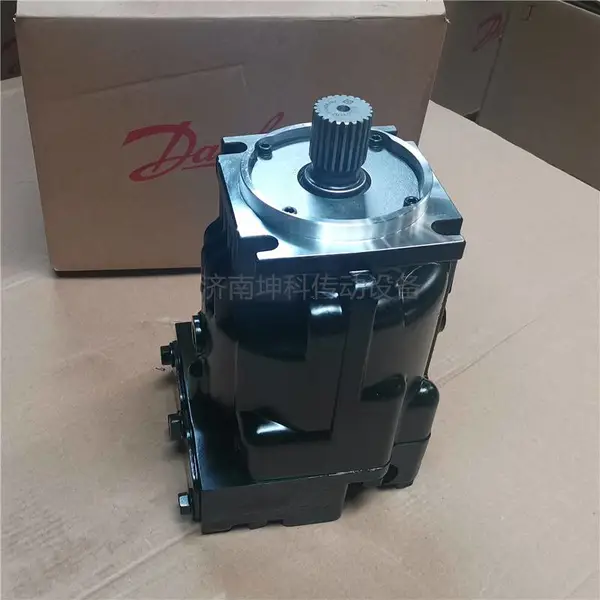 萨奥丹佛斯搅拌车液压泵T90R100 T90R075柱塞泵马达T90M100 T90M075