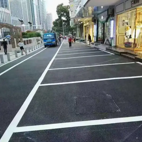 祥安通承接揭阳停车场出入口禁停线 车库入口网格划线 地下车库划线