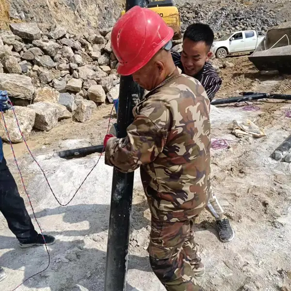 河南濮阳矿山煤矿可以替代炸药爆破设备二氧化碳爆破设备咨询