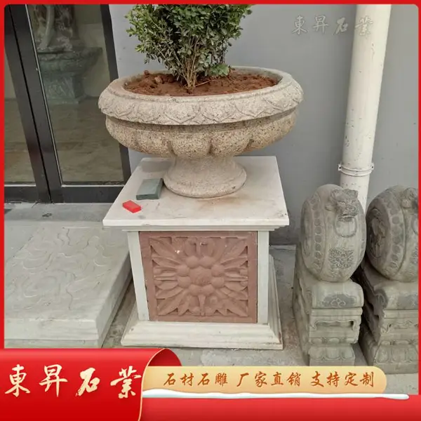 石雕花盆定制 黄锈石花钵图片 别墅庭院景观摆件