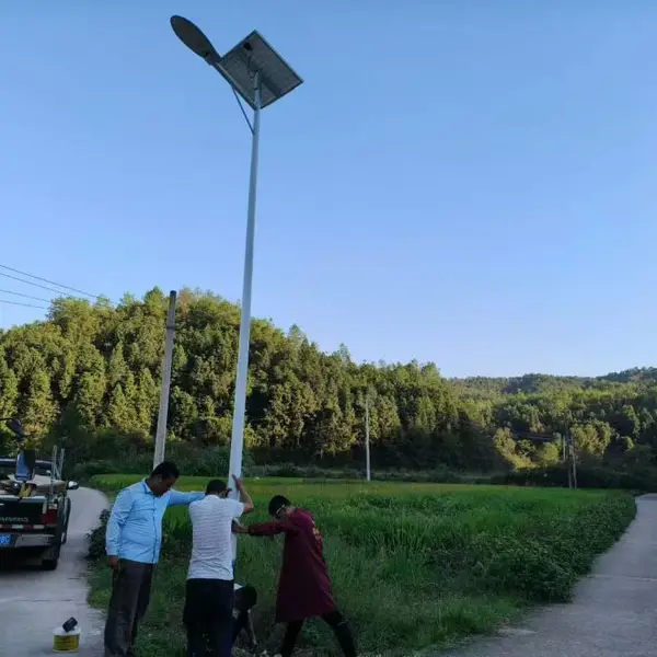 源头工厂供应改造太阳能路灯 户外防水led6米7米8米太阳能路灯