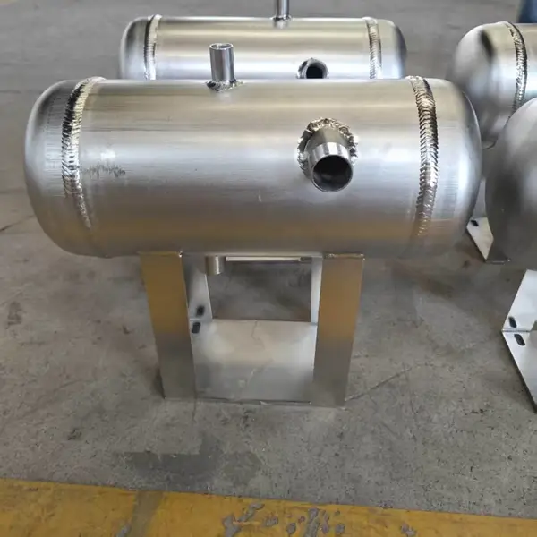 管道袋式过滤器 油品输送管线 滤袋拦截颗粒杂质工业过滤设备