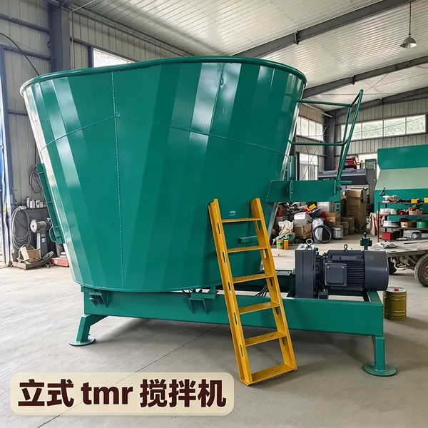 立式碎草搅拌机 全天粮饲草制备机 12立方tmr饲料拌料机