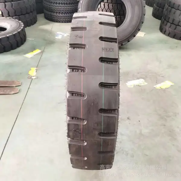 矿山自卸车防爆轮胎1200r20 大卡车货车轮胎
